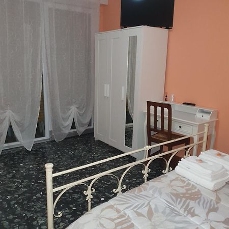 Andrea Affittacamere E B&B Solignano Nuovo Exterior foto