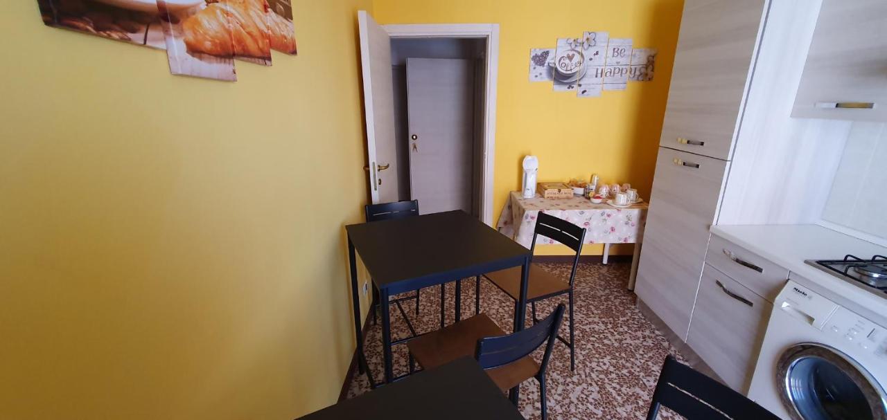 Andrea Affittacamere E B&B Solignano Nuovo Exterior foto