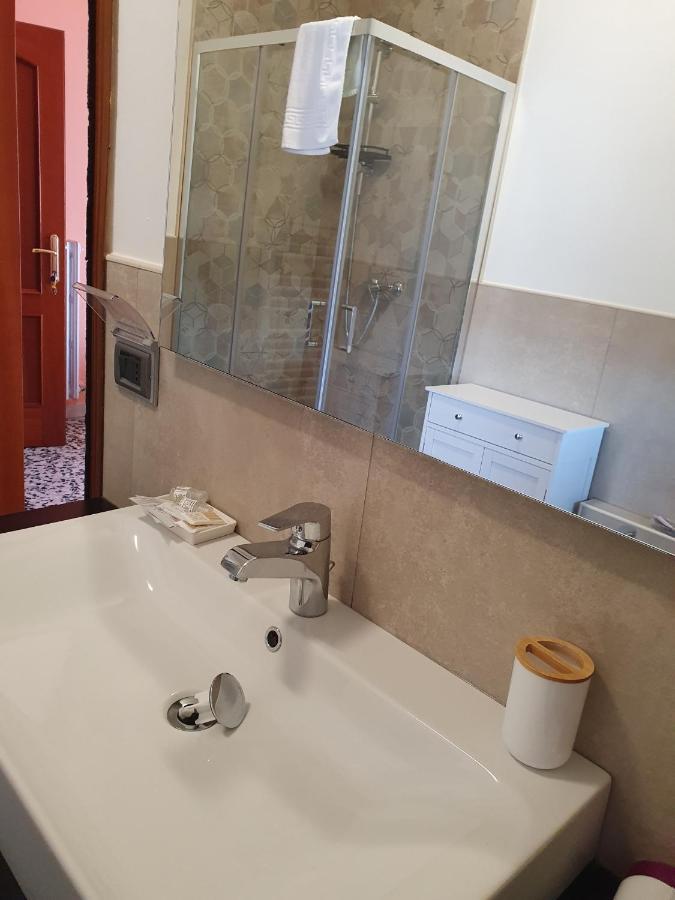 Andrea Affittacamere E B&B Solignano Nuovo Exterior foto