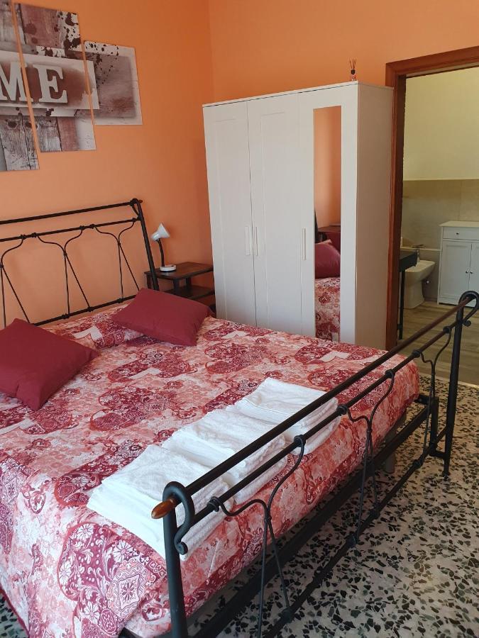 Andrea Affittacamere E B&B Solignano Nuovo Exterior foto