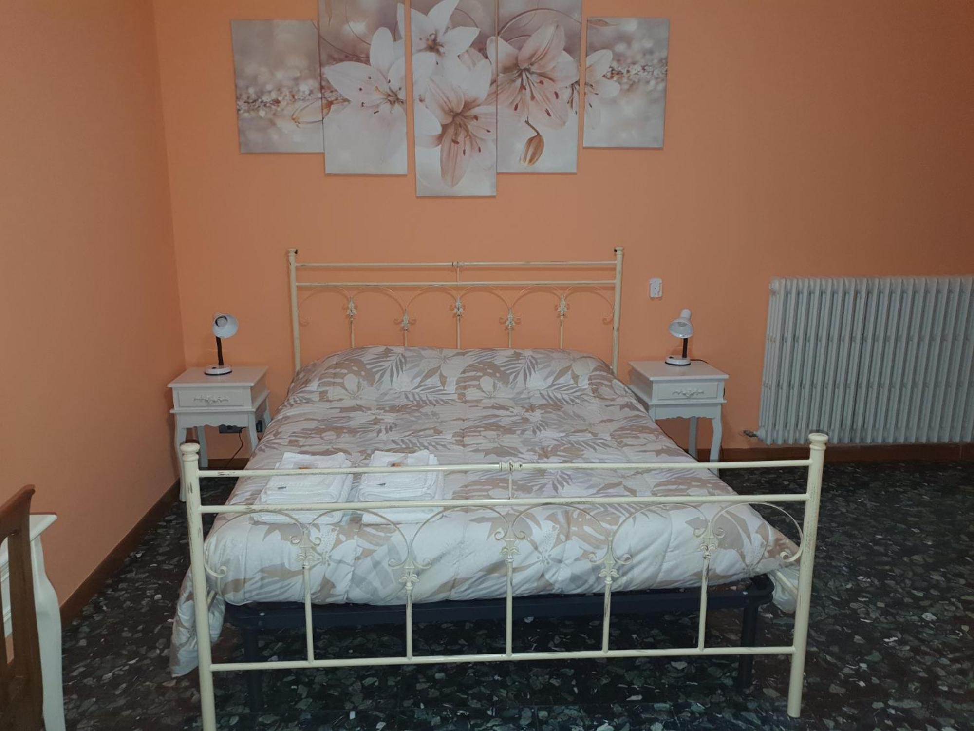 Andrea Affittacamere E B&B Solignano Nuovo Exterior foto